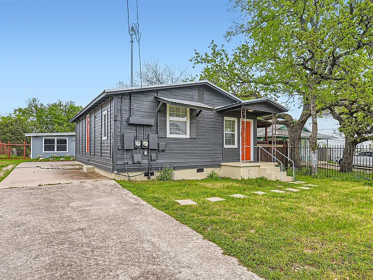 1315 E M Franklin Ave #A — Photo 25