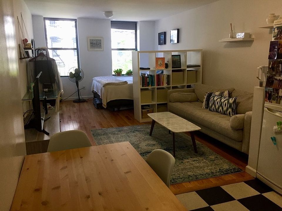 1st image of 157 Stanton St #8
