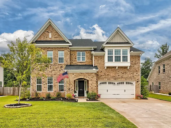 611 Sterling Brook Dr, Lexington, SC 29072