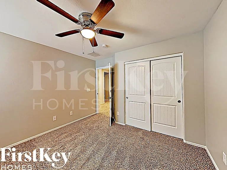 12061 W Rowel Rd — Photo 10
