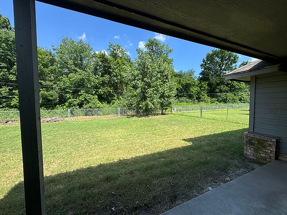 2nd image of 223 N Valley Dr