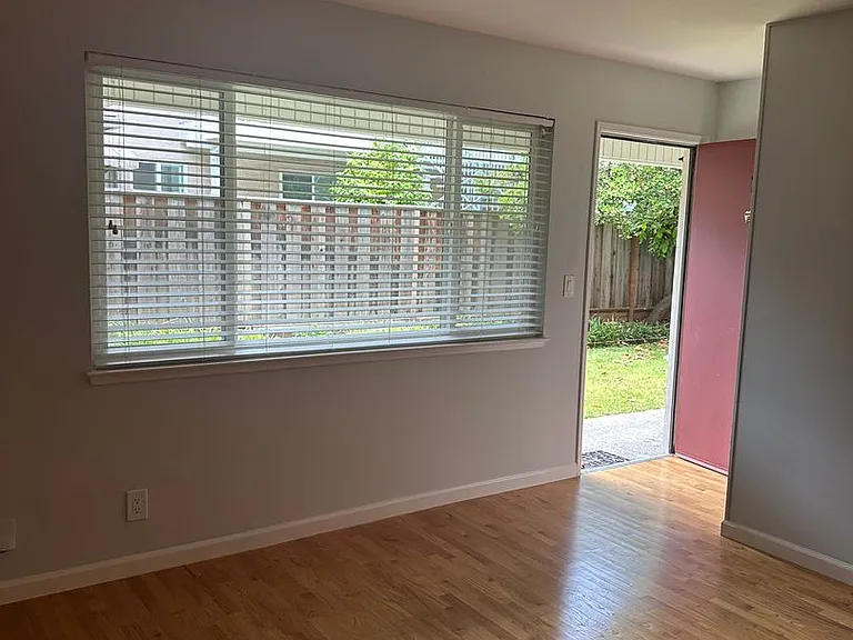 250 Palo Alto Ave — Photo 40