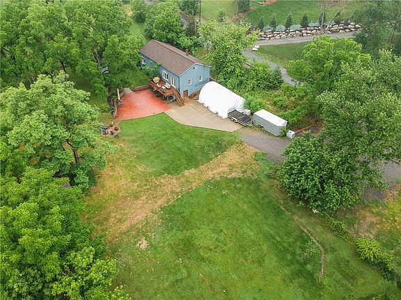2nd image of 190 Orchard Ln
