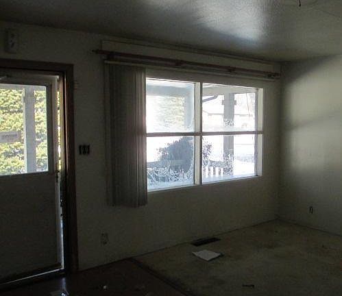 4th image of 4201 Standish Dr