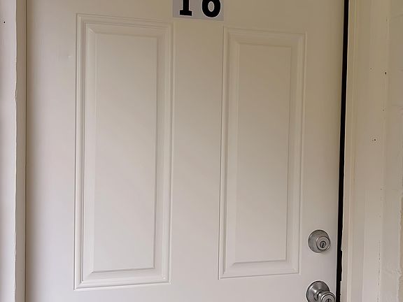 3rd image of 2357 W Plymouth St APT 16