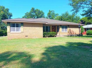 1500 Monument Rd, Ponca City, OK 74604