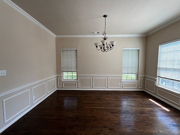 5th image of 1803 E Branch Hollow Dr