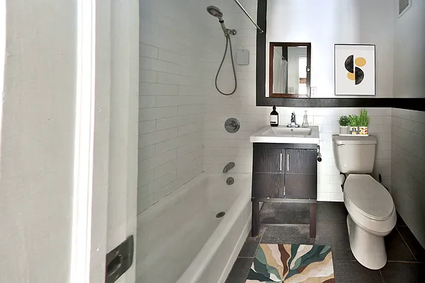 Rented by Platinum Properties | media 32