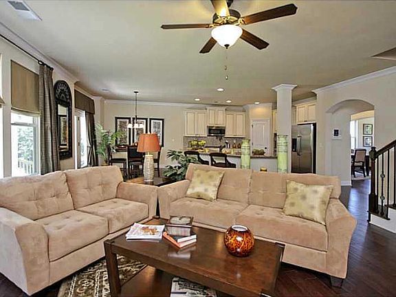 5th image of 1082 Park Hollow Ln