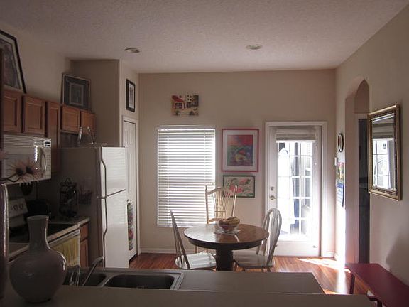 Kitchen with Eating Space