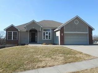 2401 Summit Trl, Kearney, MO 64060