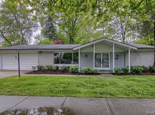 23416 King Dr, Clinton Township, MI 48035
