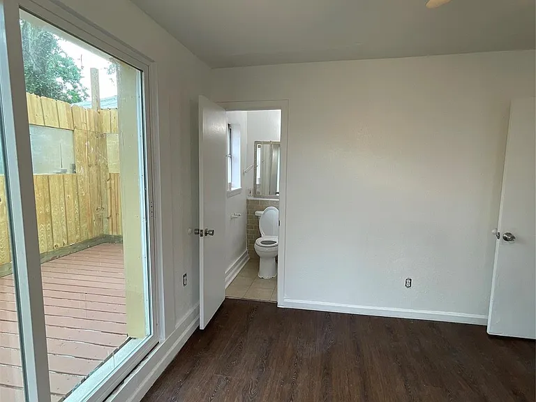 4803 Geraldine St — Photo 19