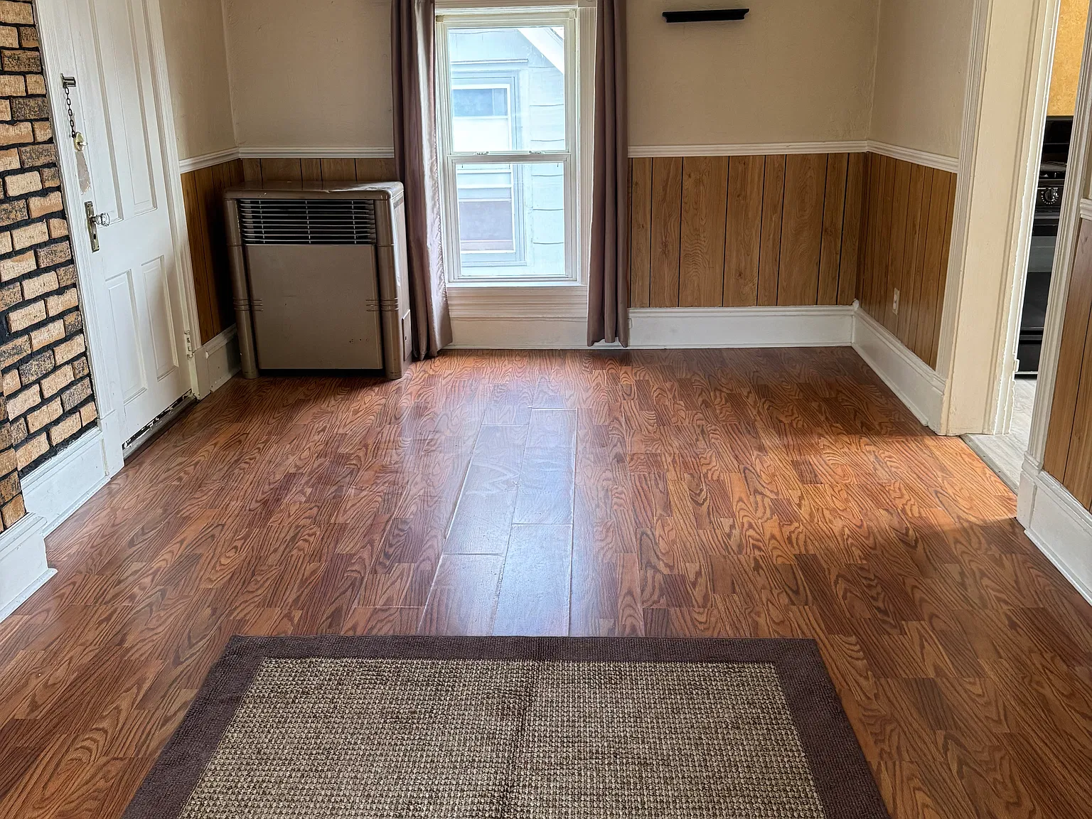 2 bed, 1100 sqft, $1,050 — Photo 3