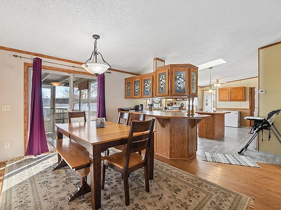 5th image of 14 Rita Ln