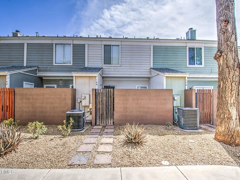 1600 N Saba St #169 — Photo 24
