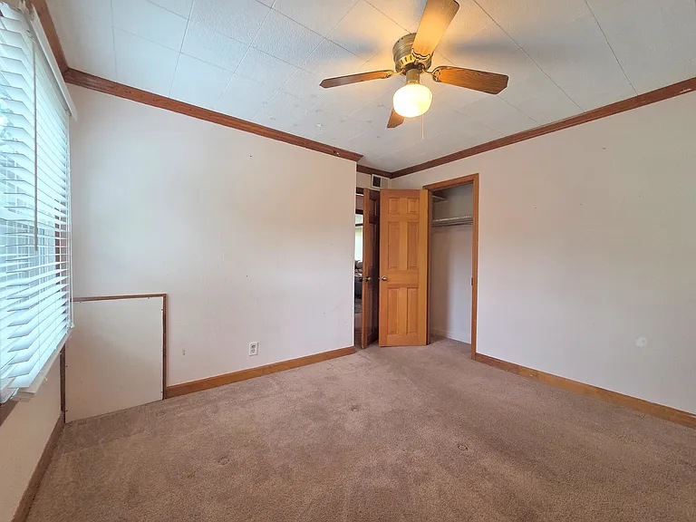 336 E Orchard St — Photo 16