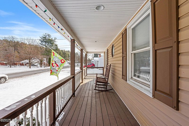 5th image of 3084 E Lydius Street