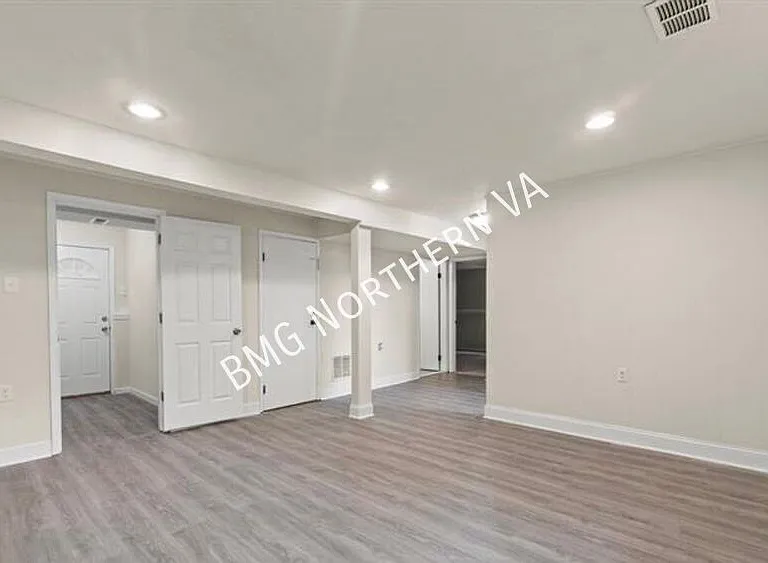 8461 Yellow Leaf Ct — Photo 22