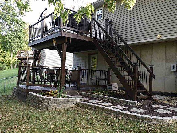 5th image of 120 Green Hill Dr