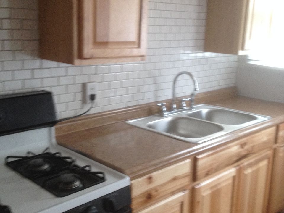 2nd image of 220 Lemoyne Ave