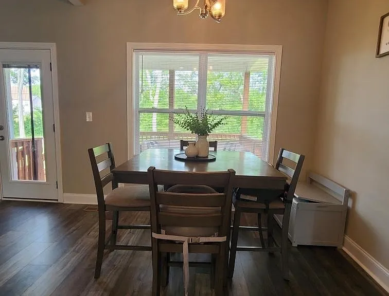 1308 Sussex Dr — Photo 6
