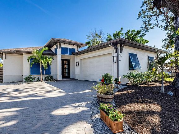 2nd image of 2823 MARSHALL DRIVE