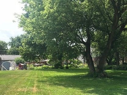 3rd image of 5509 Oakwood Dr