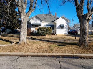 310 Maple St, Cawker City, KS 67430
