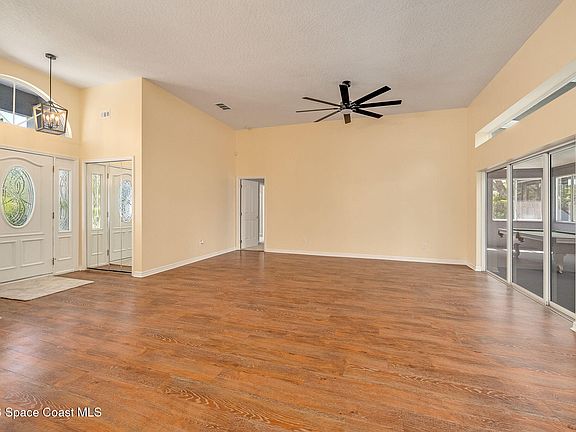 4th image of 660 Jillotus St