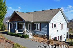 3rd image of 134 Falling Glen Dr