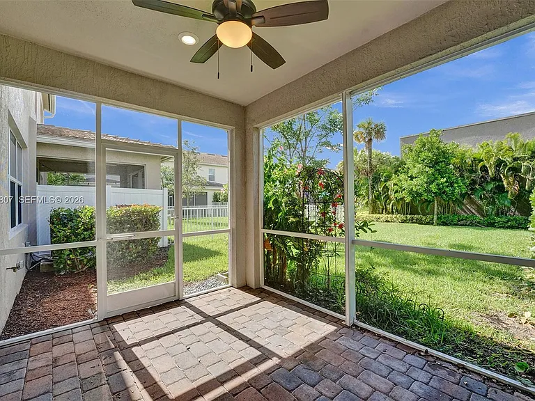 4764 Eucalyptus Dr — Photo 54