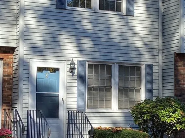13 Holt St APT 2, Plymouth, CT 06786