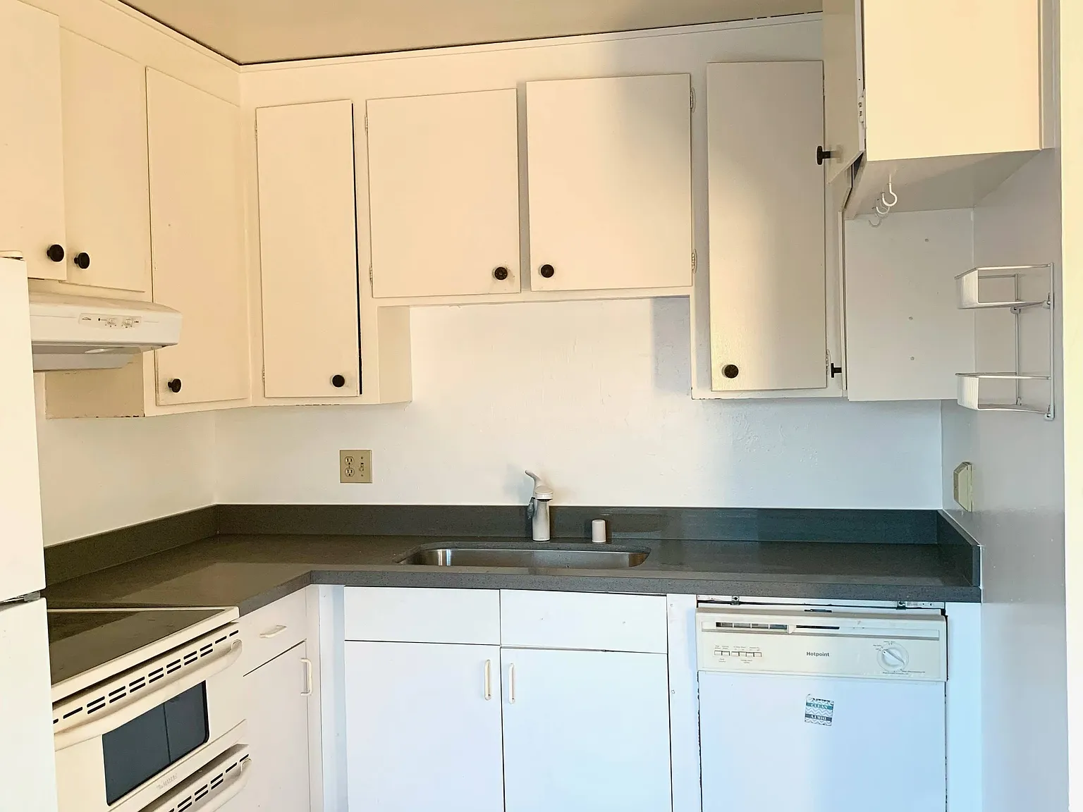 2 bed, $2,100 — Photo 3