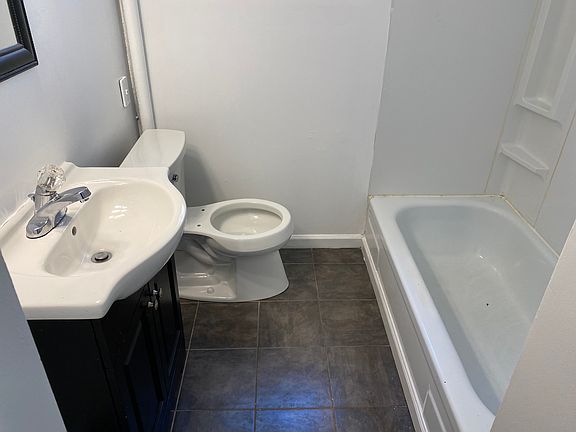 5th image of 4075 Gratiot Ave