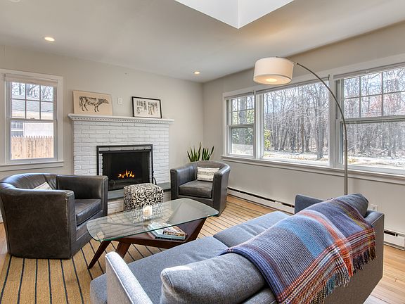 5th image of 41 Chapel Ln