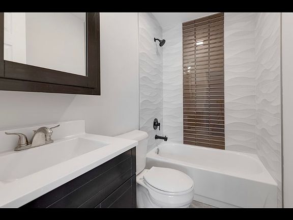 2nd image of 555 Heritage Dr #1216