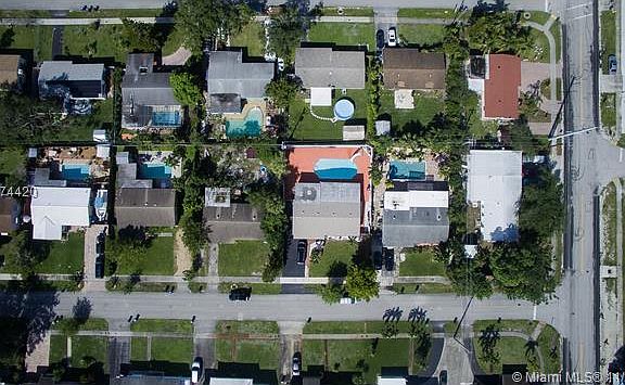 4th image of 3121 SW 22nd Ct