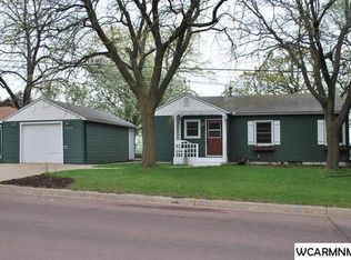 1023 Shoreacres Dr, Fairmont, MN 56031