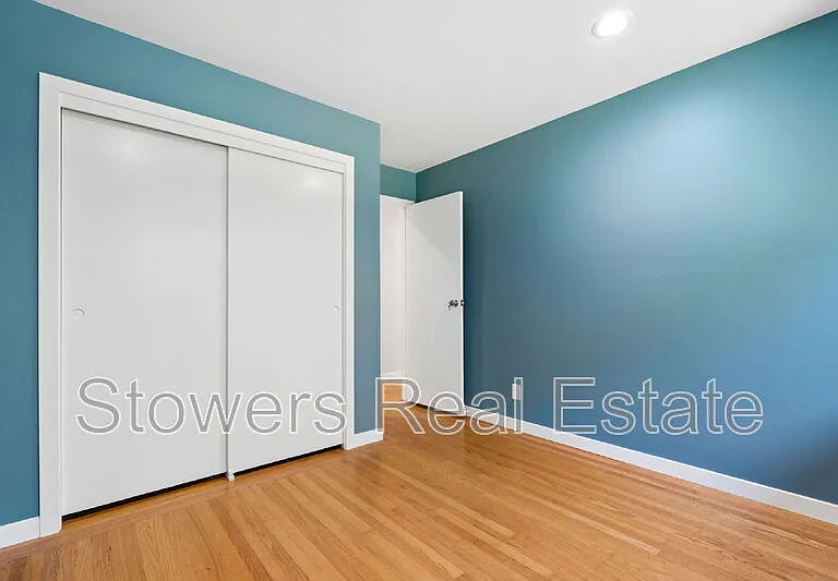 1099 Larch Ave — Photo 24