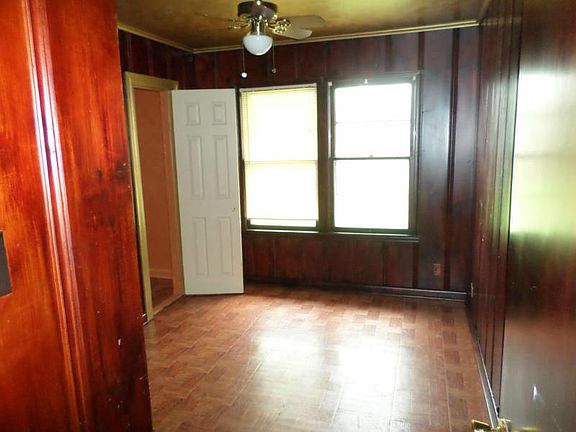 2nd image of 605 Doddridge St
