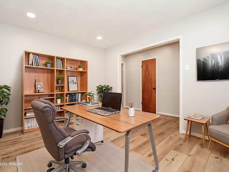 2303 Willow Blvd — Photo 3