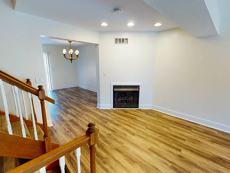 108 Katerina Dr — Photo 7