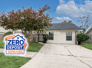 616 Pembridge Dr W, Jacksonville, FL 32221