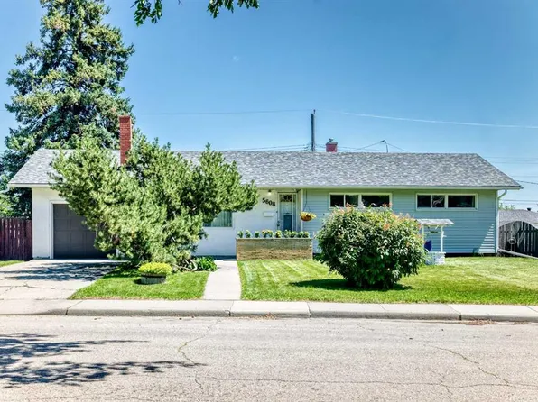5608 W Buckthorn Rd NW, Calgary, AB T2K 2Y5