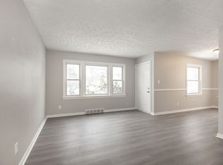 2484 Greenvale Rd, Cleveland, OH 44121