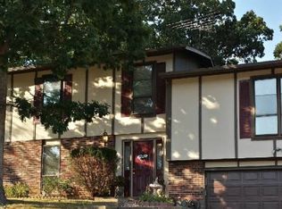 2029 Raintree Dr, Imperial, MO 63052