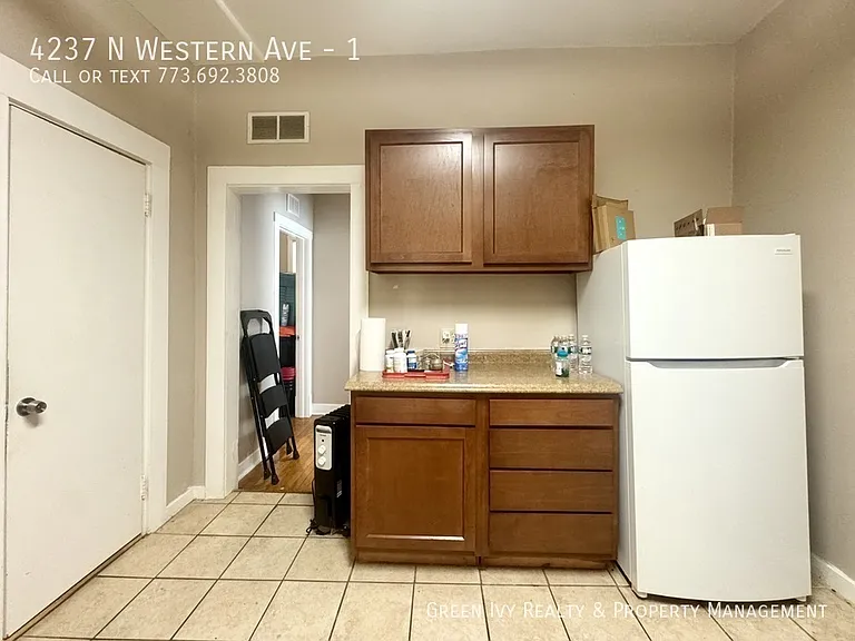 4237 N Western Ave #1 — Photo 6
