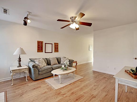 2nd image of 187 Pine Shadow Dr