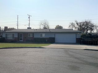 1631 E Burton Ave, Tulare, CA 93274